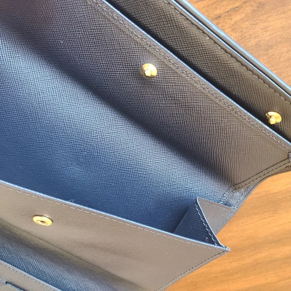 Authentic Louis Vuitton Lin wallet - Picture 5 of 9